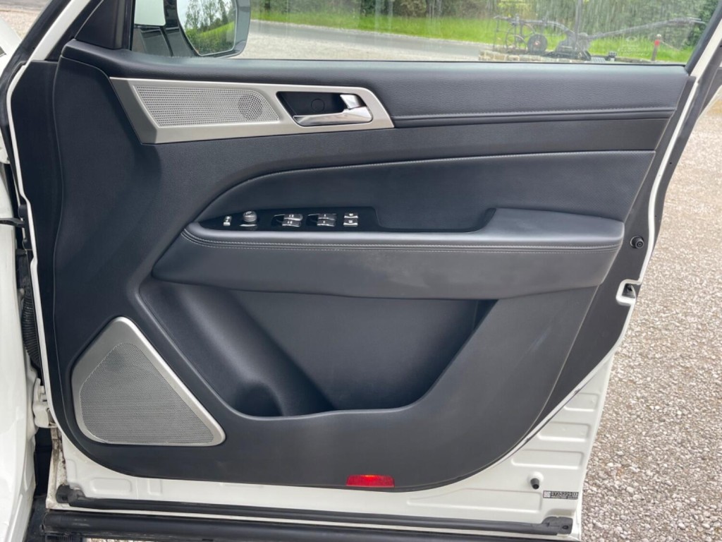 SSANGYONG REXTON