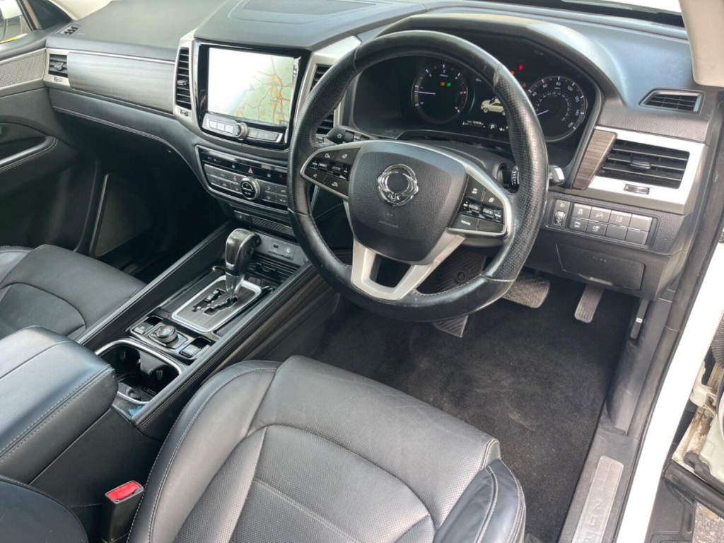 SSANGYONG REXTON