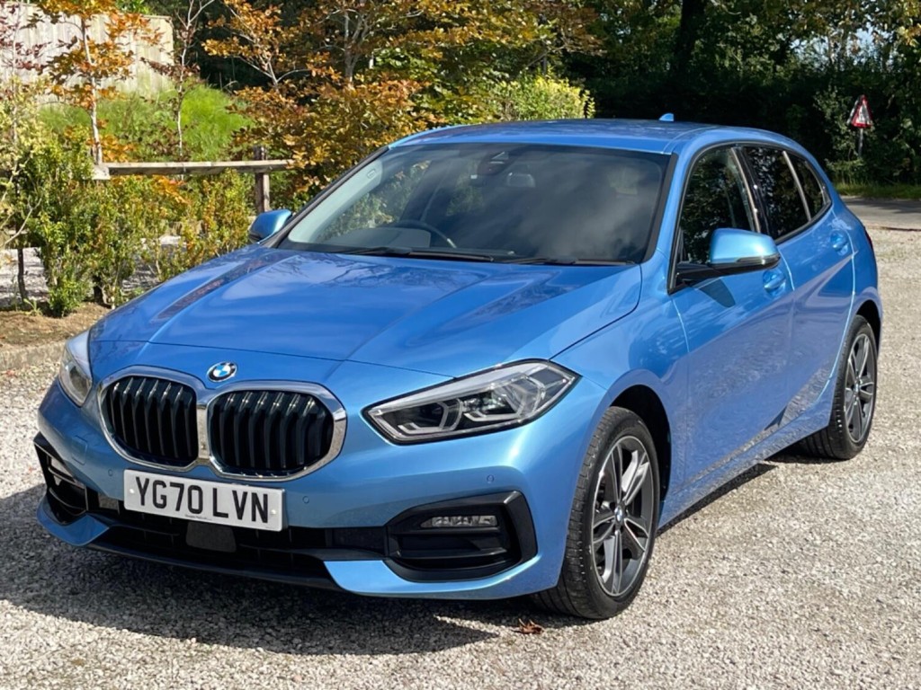 BMW 1 SERIES