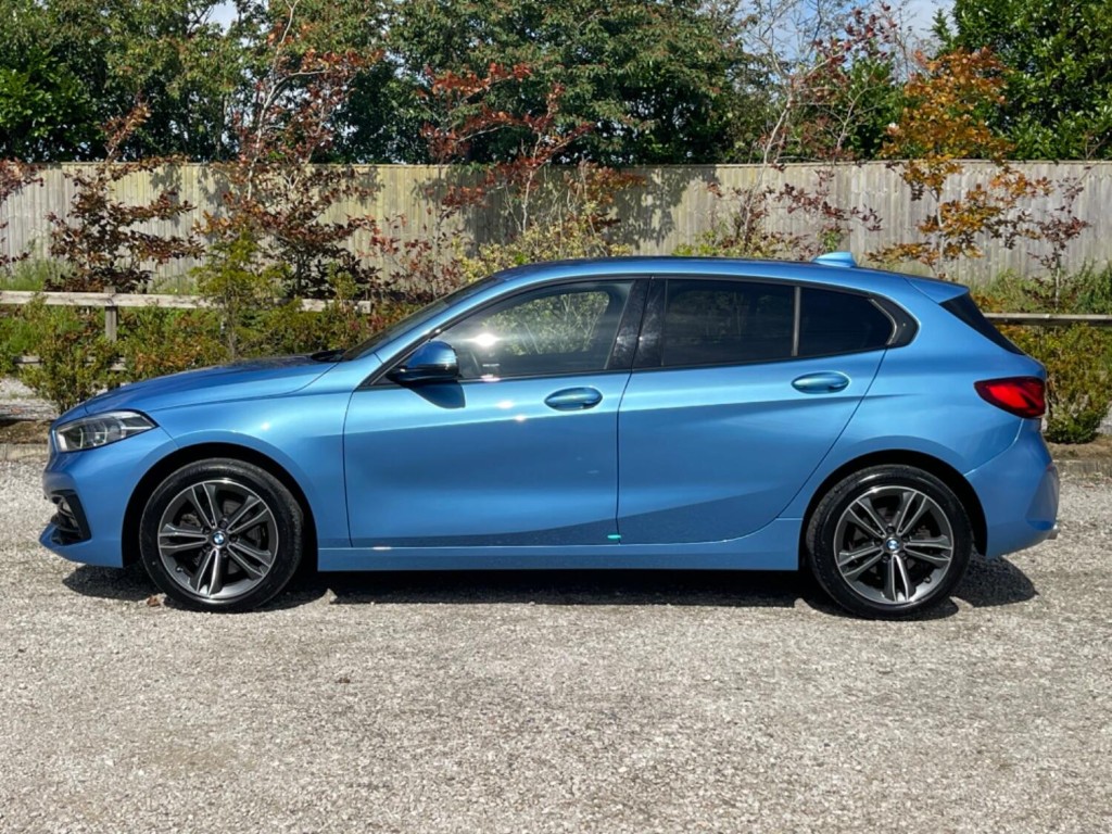BMW 1 SERIES