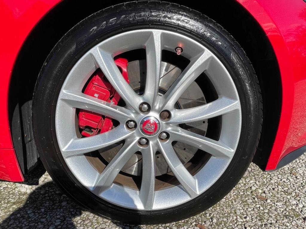 JAGUAR F-TYPE