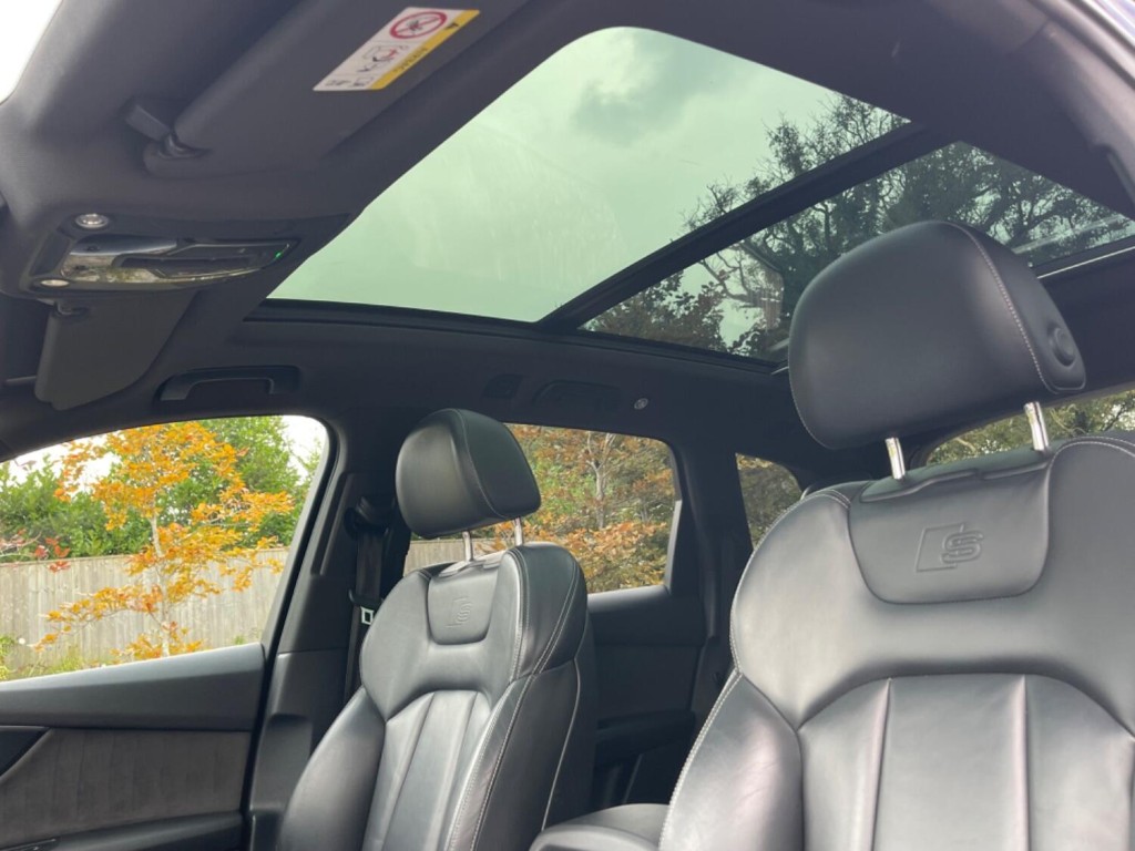 AUDI SQ7