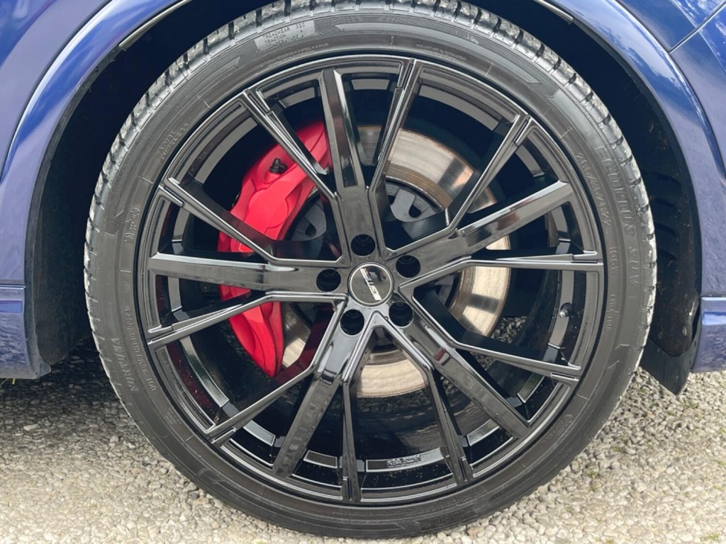 AUDI SQ7