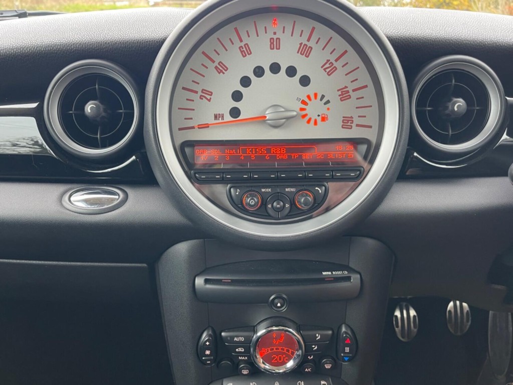 MINI HATCH
