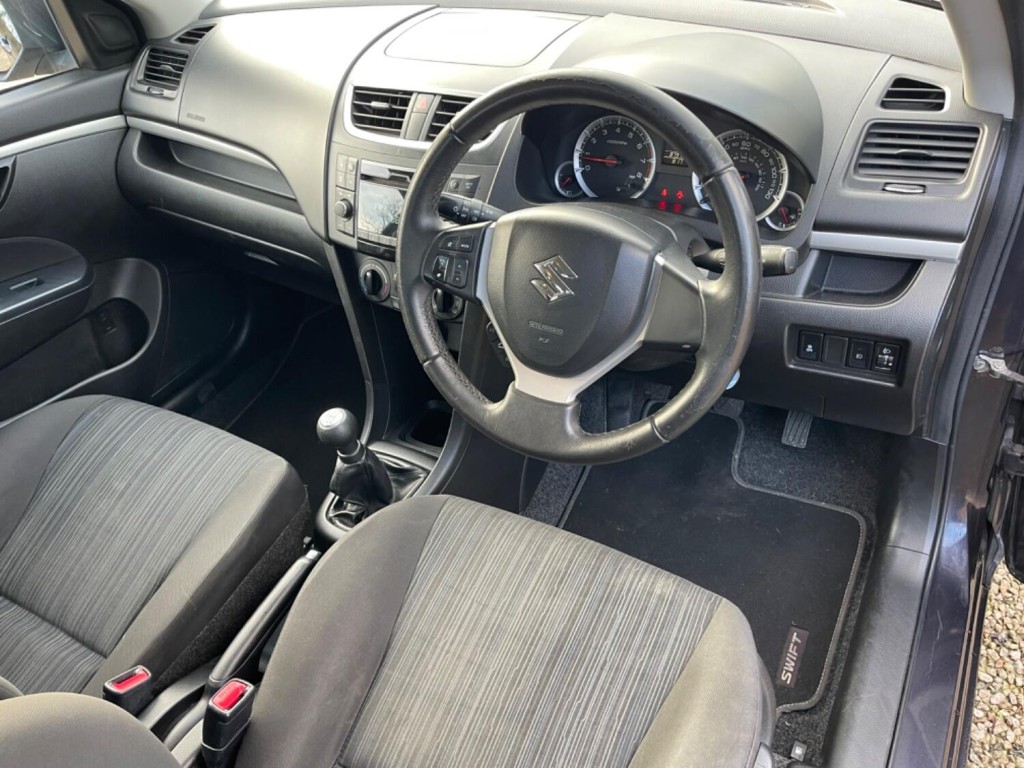 SUZUKI SWIFT
