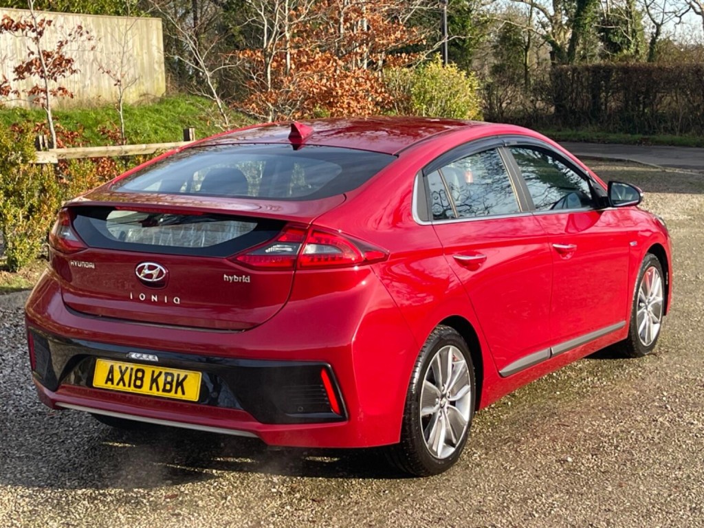 View HYUNDAI IONIQ 1.6 h-GDi Premium SE