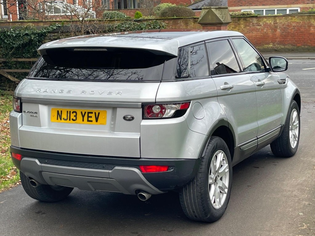 View LAND ROVER RANGE ROVER EVOQUE 2.2 SD4 Pure