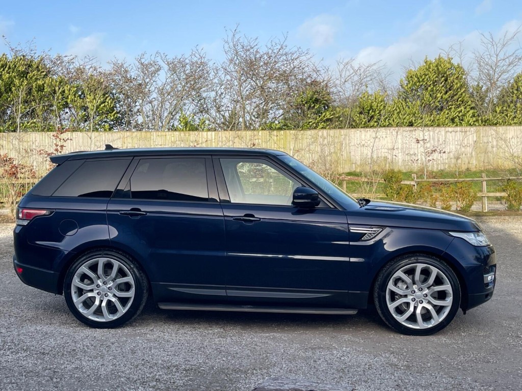 View LAND ROVER RANGE ROVER SPORT 3.0 SD V6 HSE