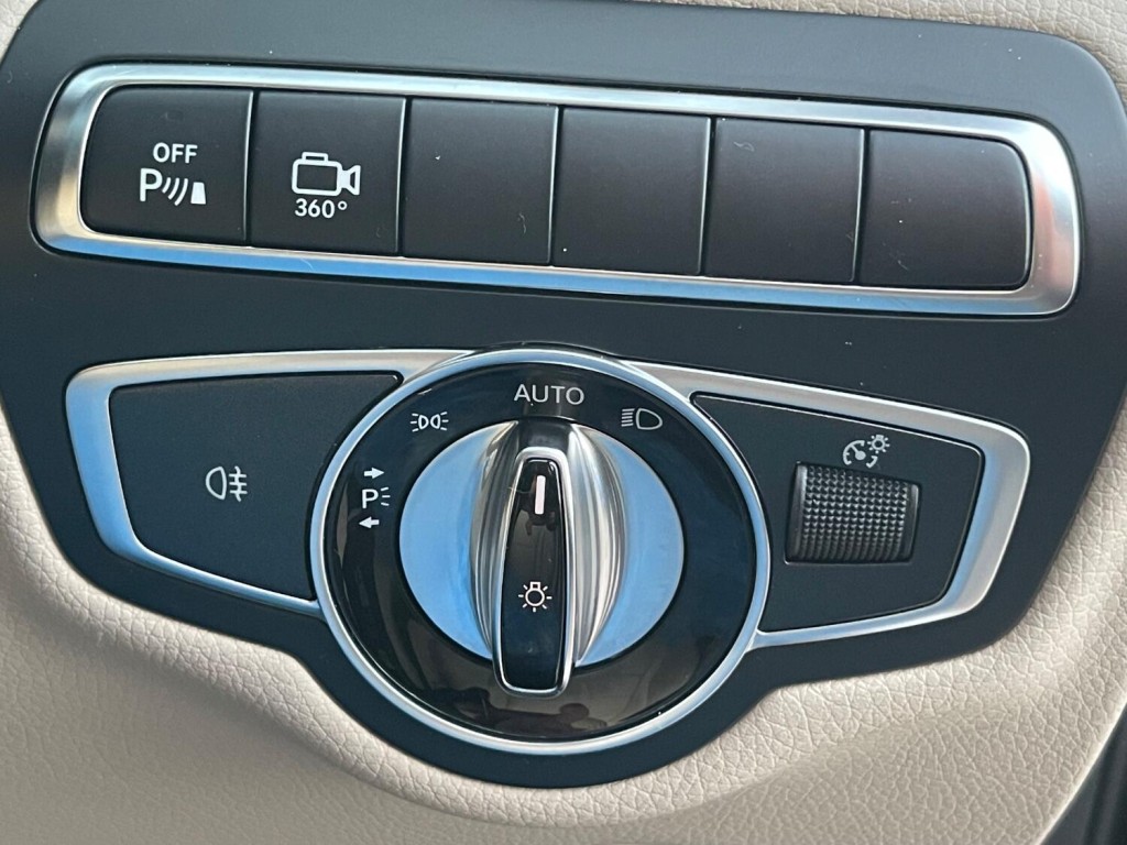 MERCEDES-BENZ GLC