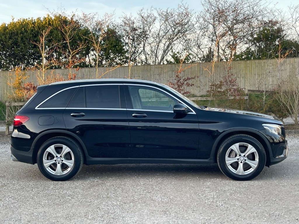 View MERCEDES-BENZ GLC 2.1 GLC250d Sport