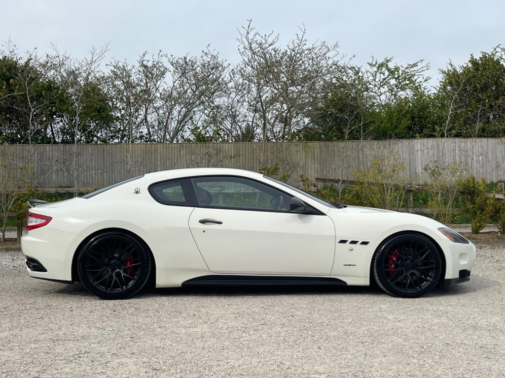 View MASERATI GRANTURISMO 4.7 V8 S