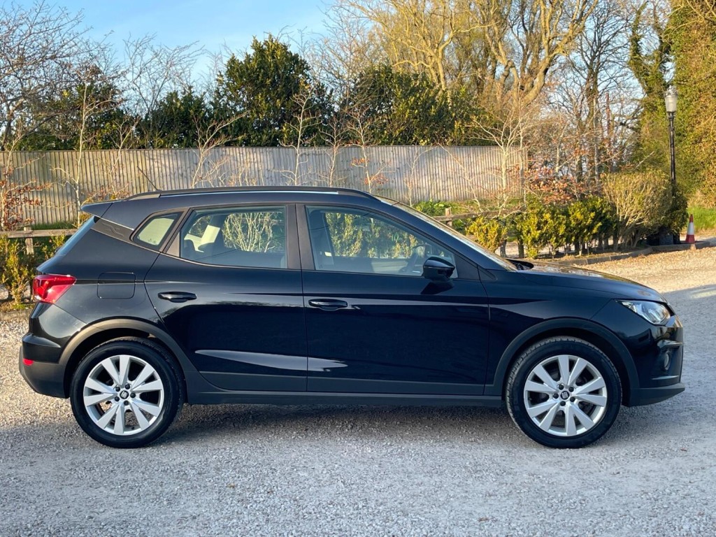 View SEAT ARONA 1.6 TDI SE Technology Lux