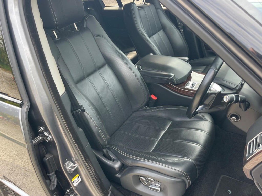 LAND ROVER RANGE ROVER