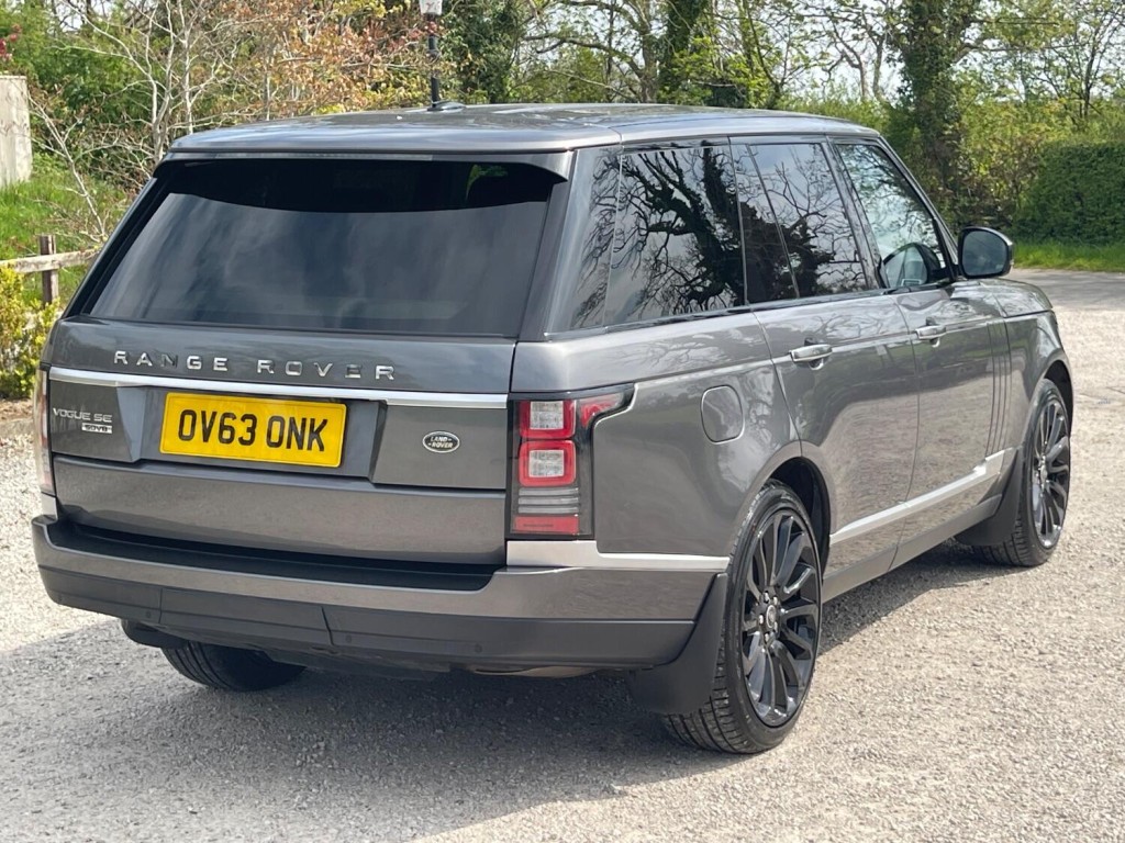 View LAND ROVER RANGE ROVER 4.4 SD V8 Vogue SE