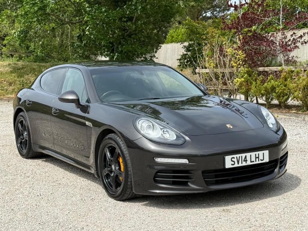 View PORSCHE PANAMERA 3.0 D V6