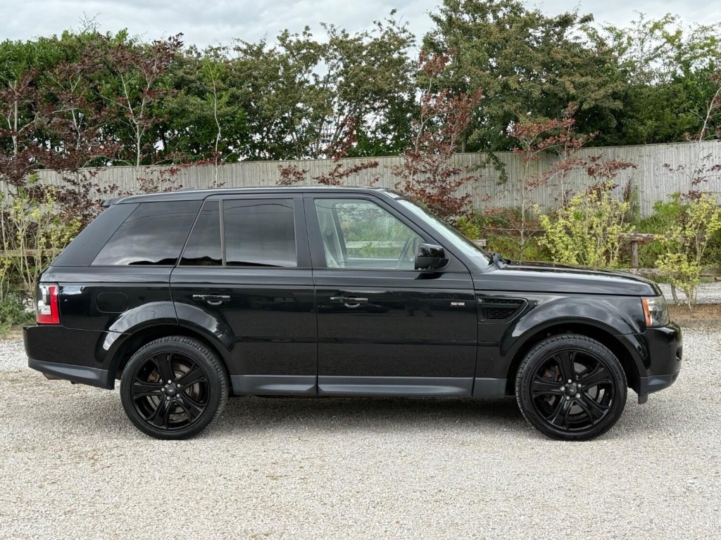 View LAND ROVER RANGE ROVER SPORT 3.0 SD V6 HSE Luxury