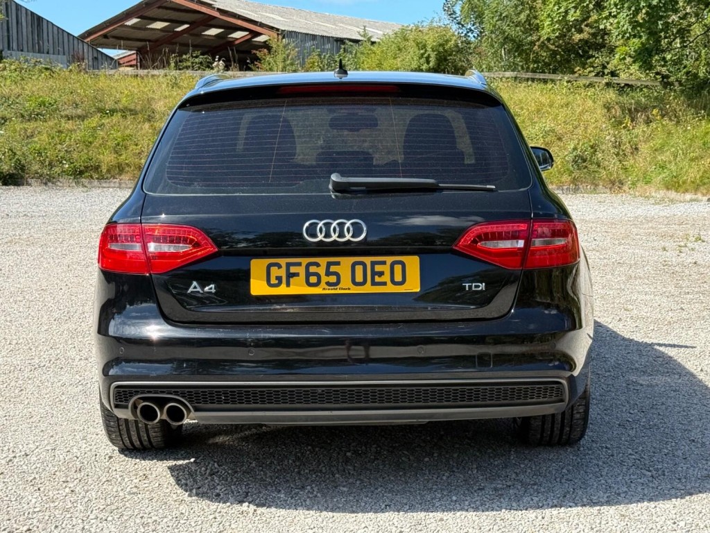 AUDI A4 AVANT