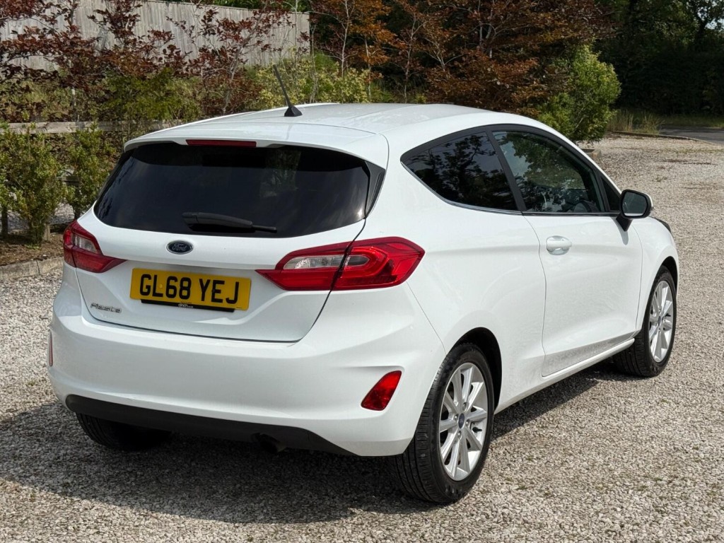 View FORD FIESTA 1.0 T EcoBoost Titanium