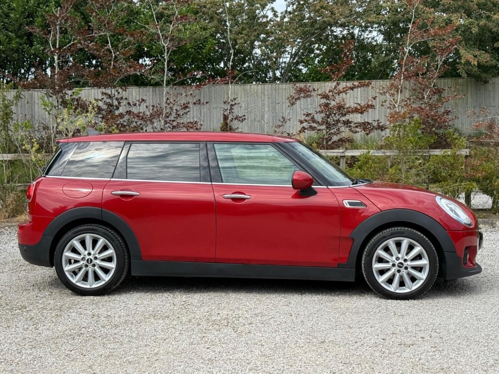 View MINI CLUBMAN 2.0 Clubman Cooper D