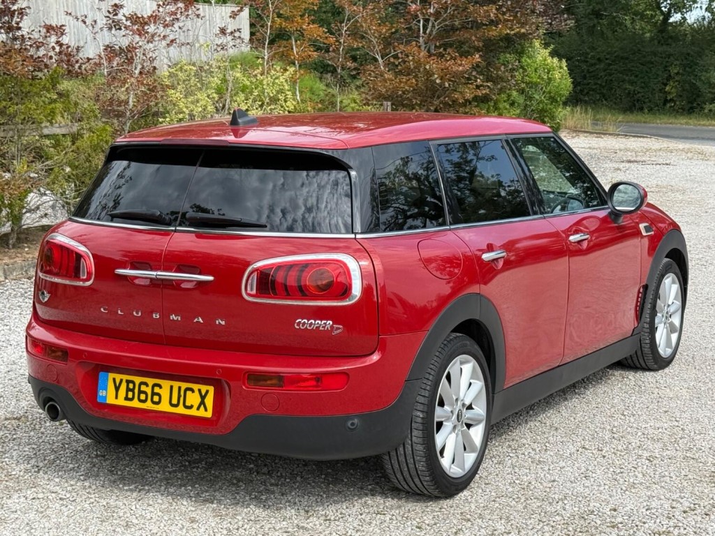 View MINI CLUBMAN 2.0 Clubman Cooper D