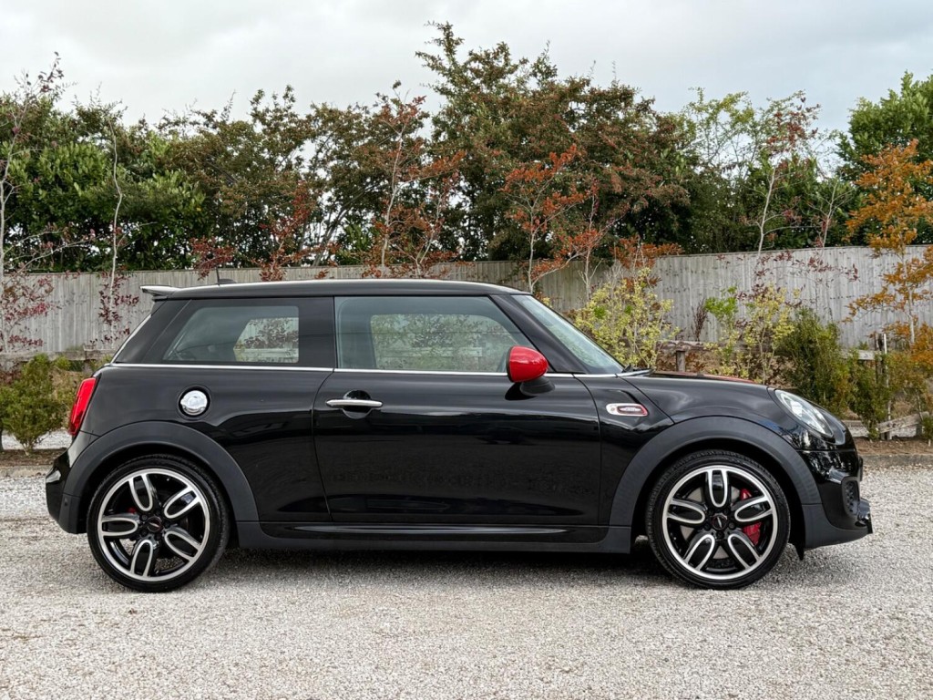 View MINI HATCH 2.0 John Cooper Works Hatch
