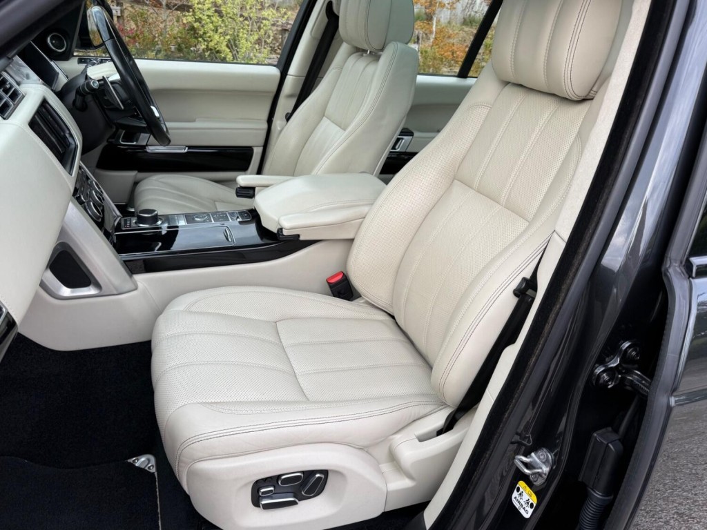 LAND ROVER RANGE ROVER