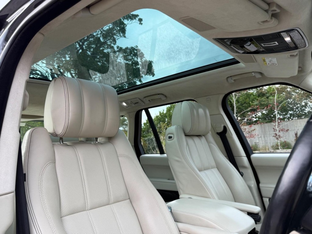 LAND ROVER RANGE ROVER