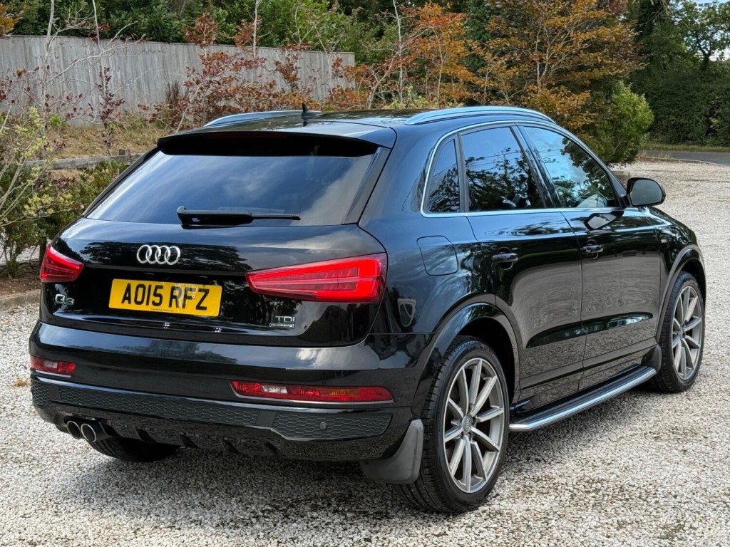View AUDI Q3 2.0 TDI S line Plus
