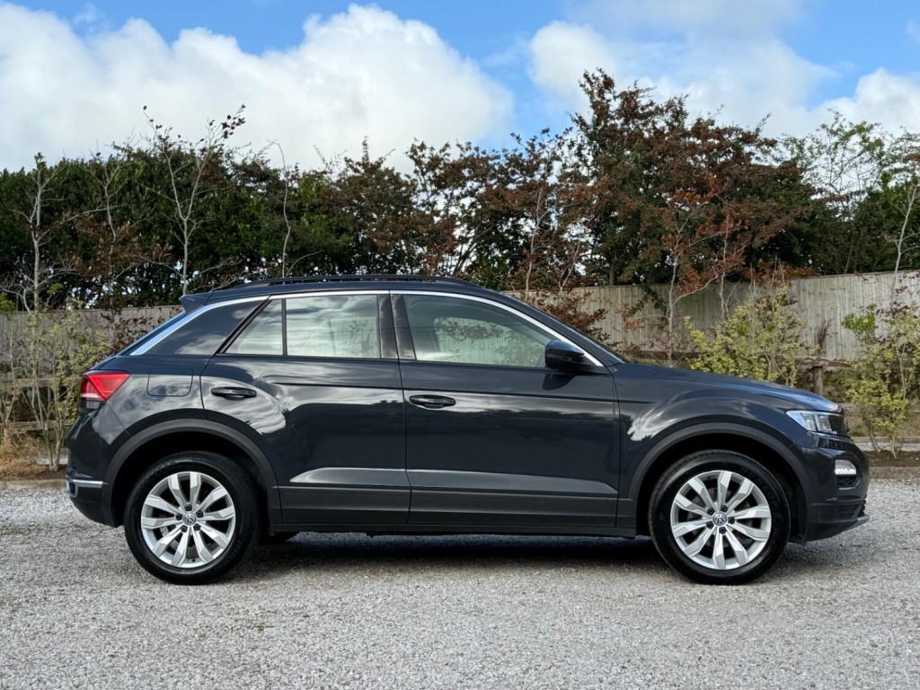 View VOLKSWAGEN T-ROC 1.5 TSI EVO SE
