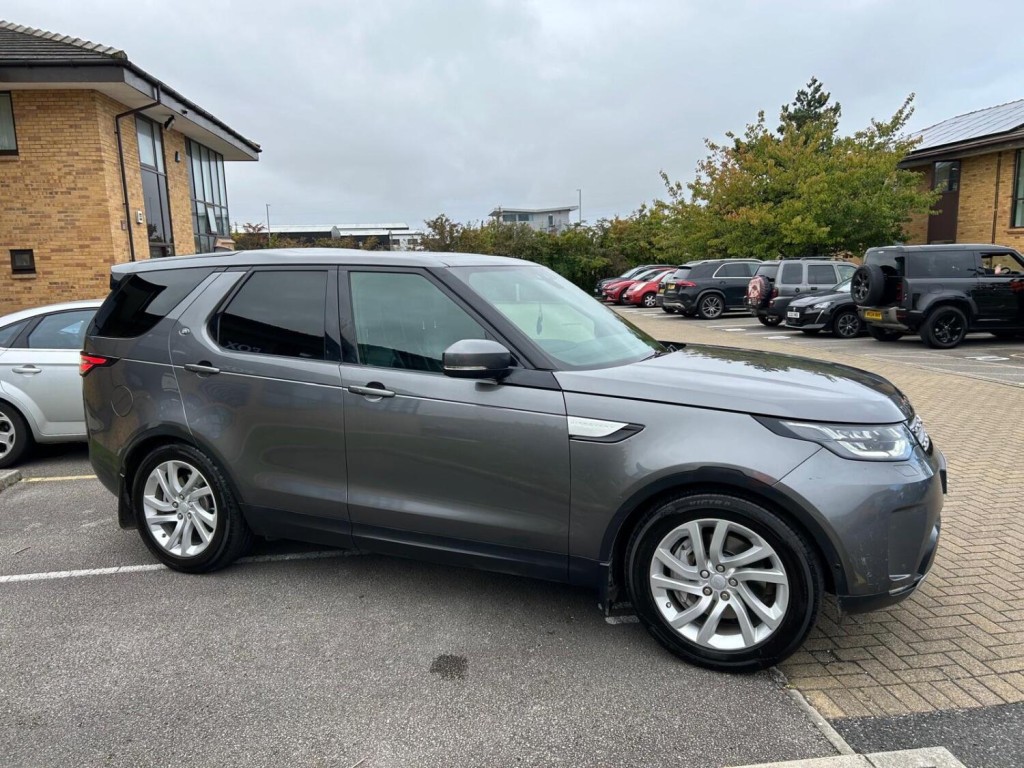 View LAND ROVER DISCOVERY 3.0 SD V6 HSE