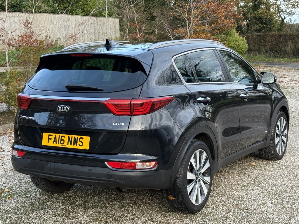View KIA SPORTAGE 2.0 CRDi KX-4