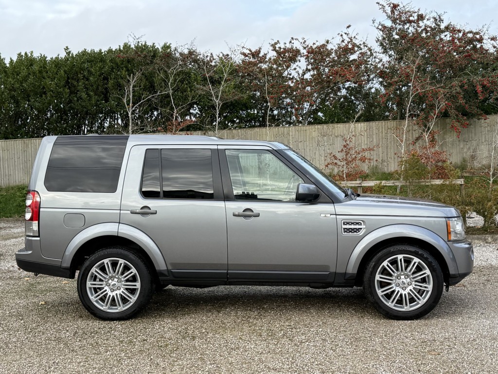 View LAND ROVER DISCOVERY 3.0 SD V6