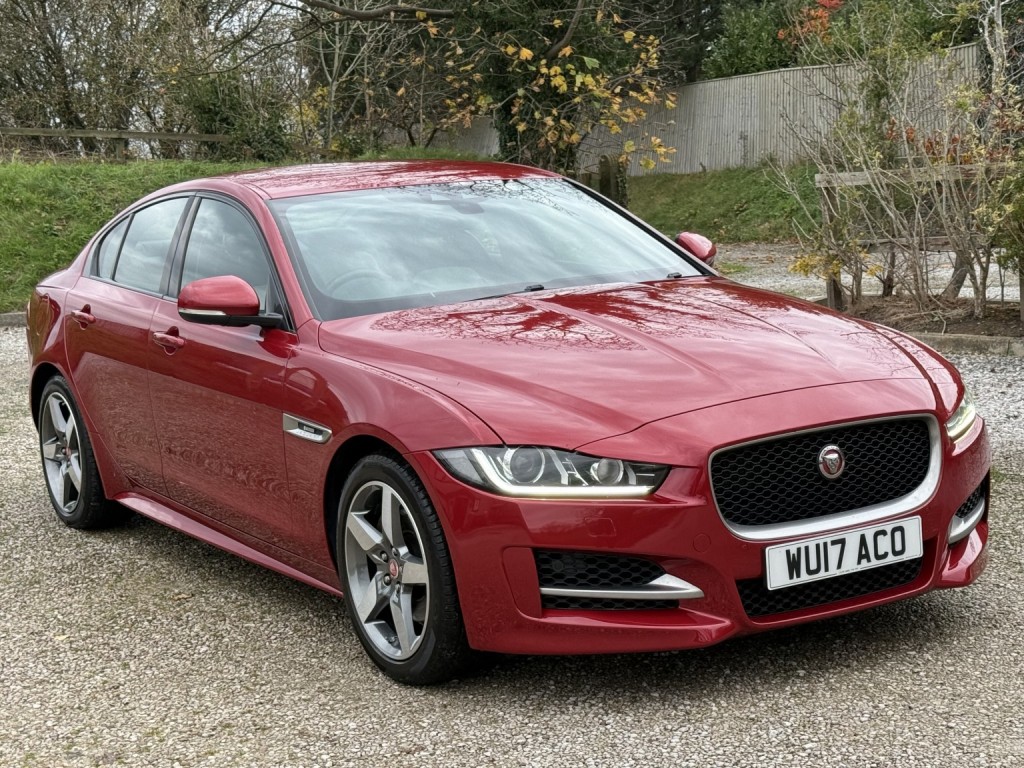 View JAGUAR XE 2.0 d R-Sport