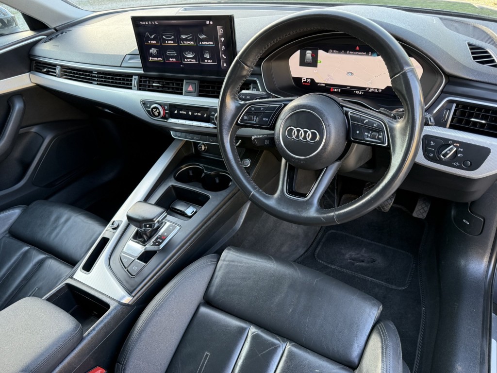AUDI A4 AVANT