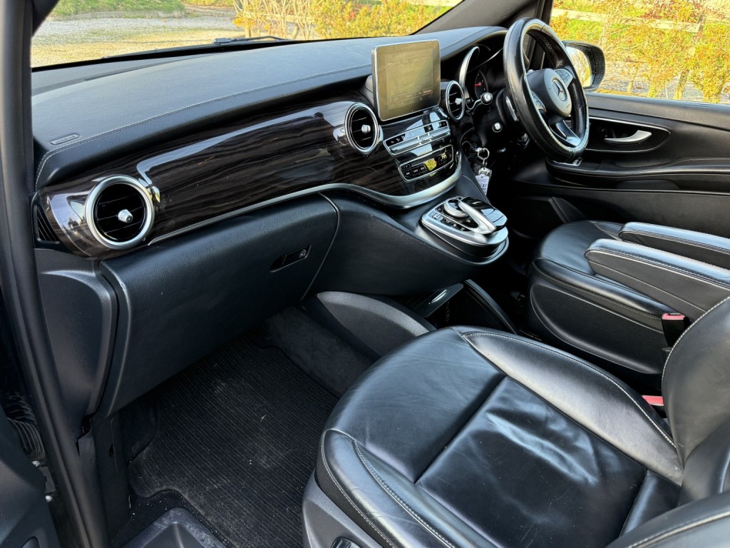 MERCEDES-BENZ V CLASS