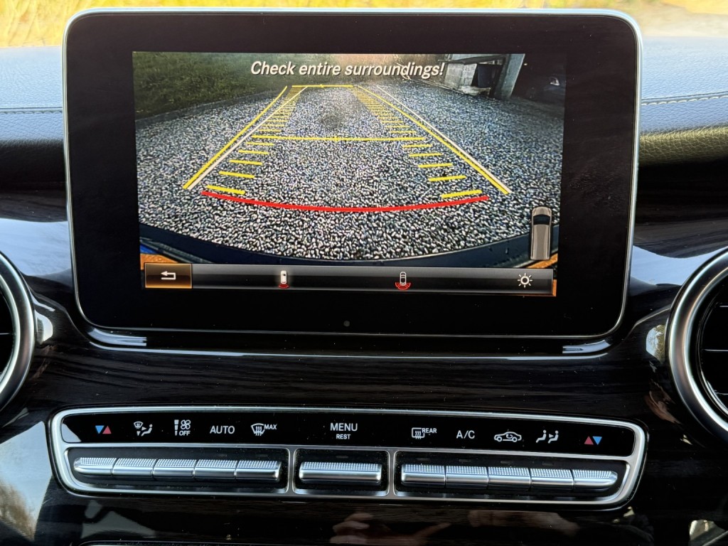 MERCEDES-BENZ V CLASS