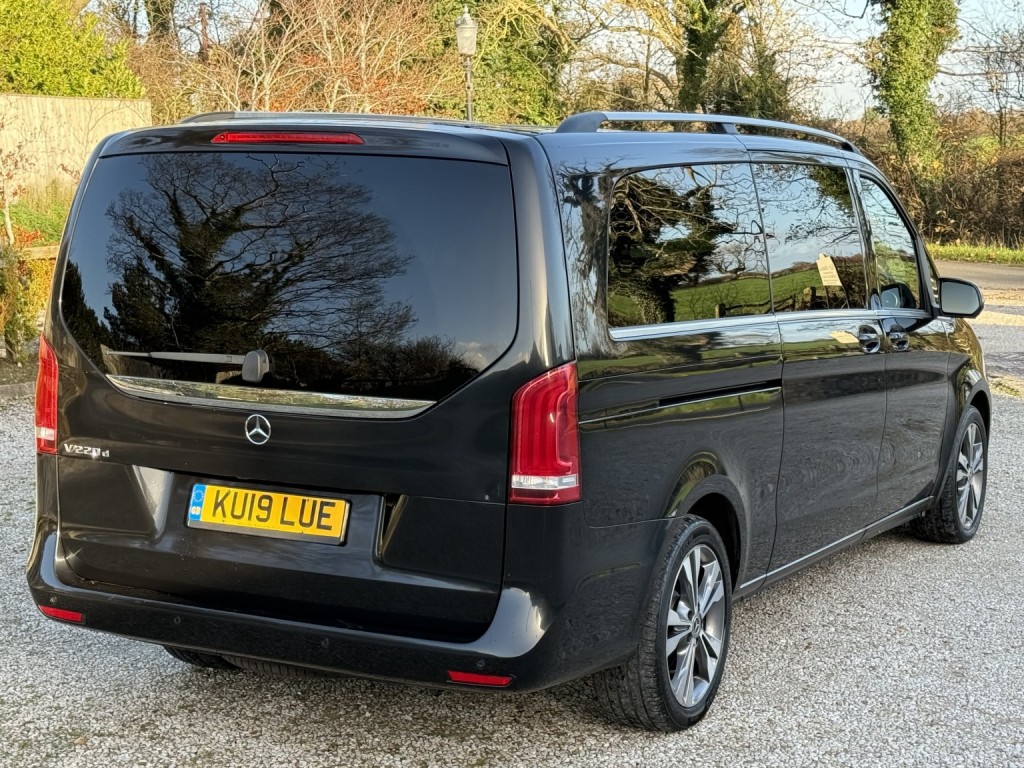 View MERCEDES-BENZ V CLASS 2.2 V220d BlueTEC Sport