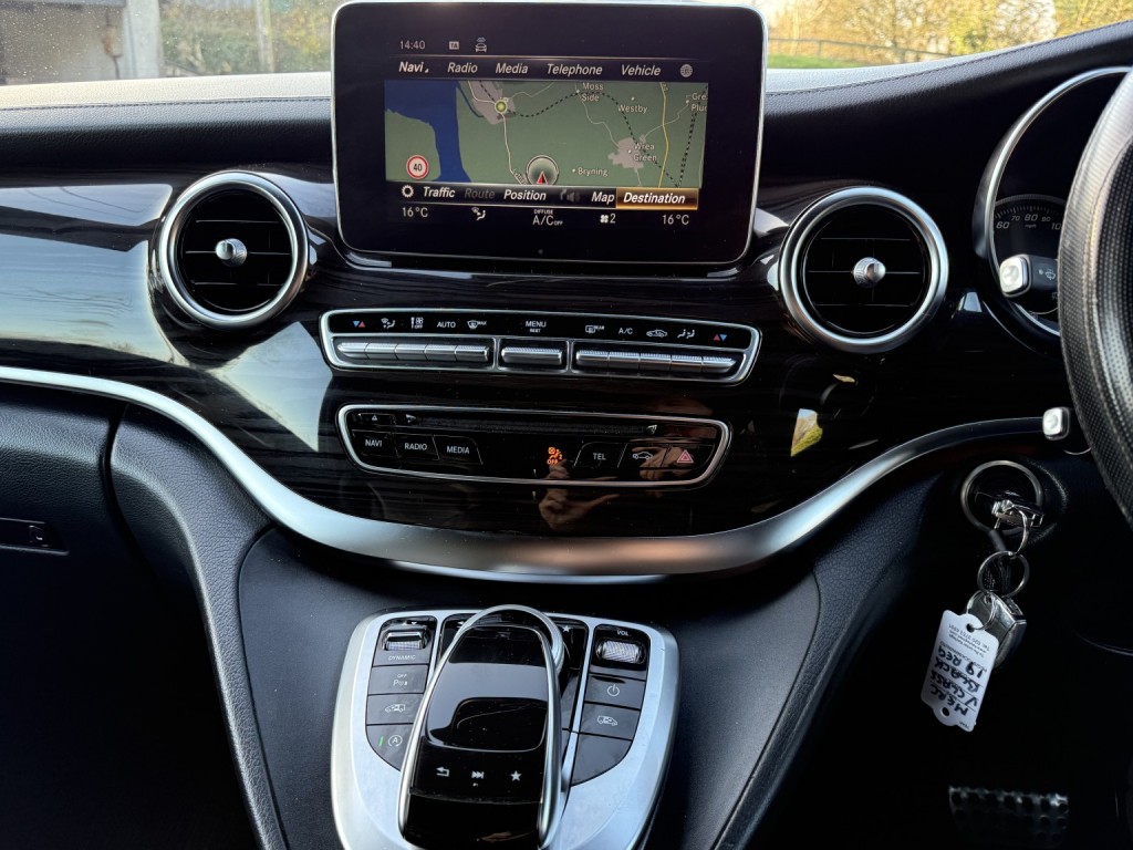 MERCEDES-BENZ V CLASS