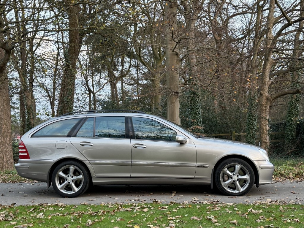 View MERCEDES-BENZ C CLASS 2.1 C220 CDI Avantgarde SE