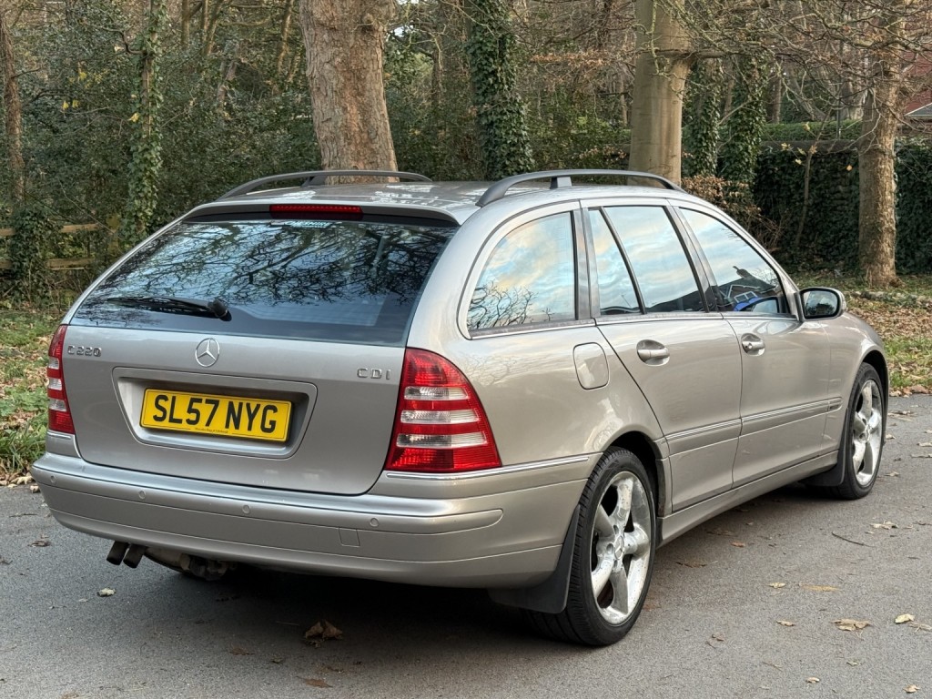 View MERCEDES-BENZ C CLASS 2.1 C220 CDI Avantgarde SE