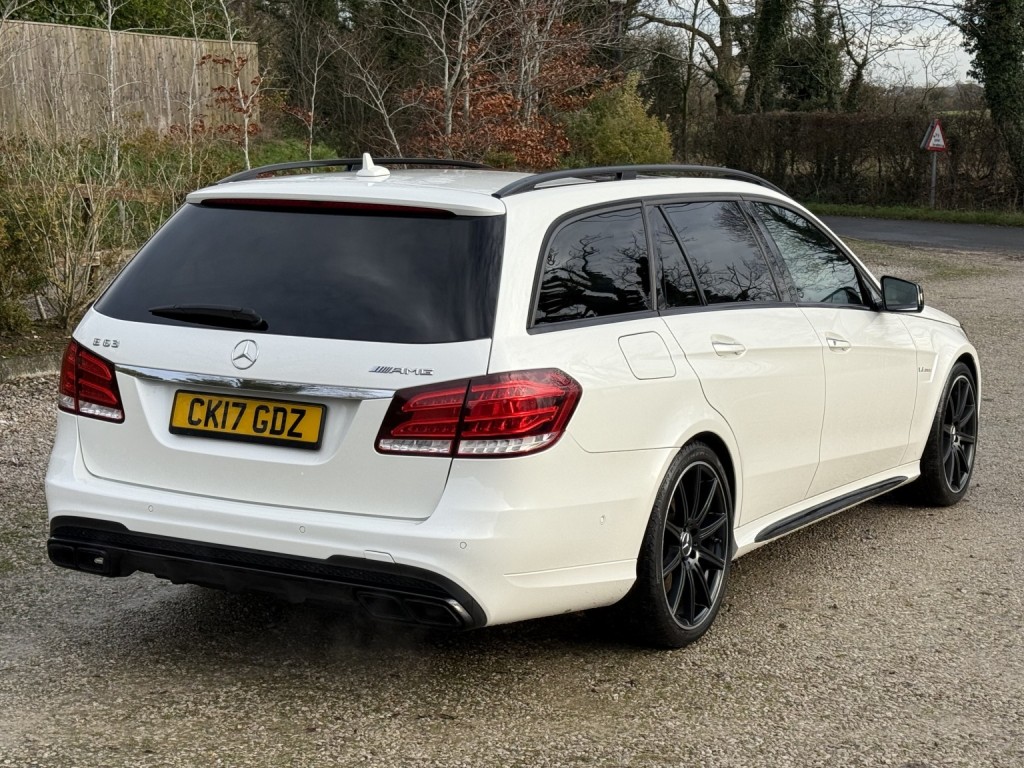 View MERCEDES-BENZ E CLASS 5.5 E63 V8 BiTurbo AMG