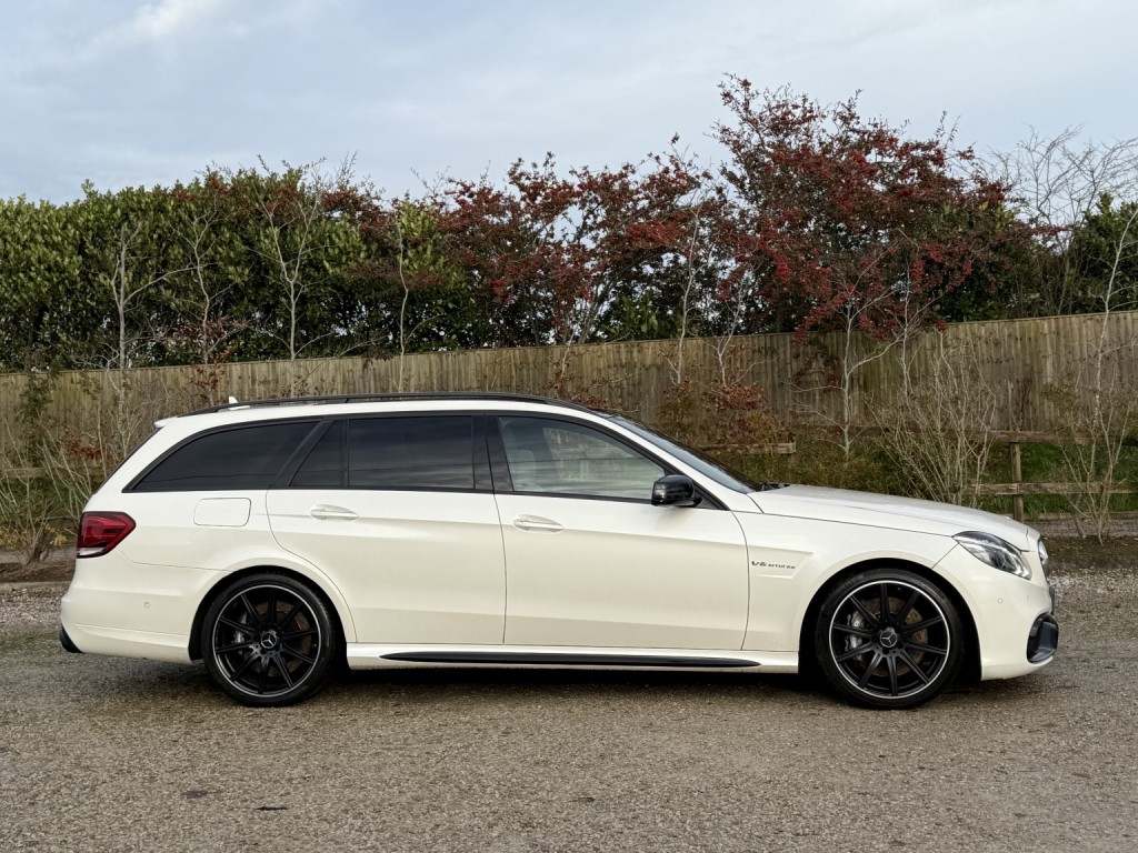 View MERCEDES-BENZ E CLASS 5.5 E63 V8 BiTurbo AMG