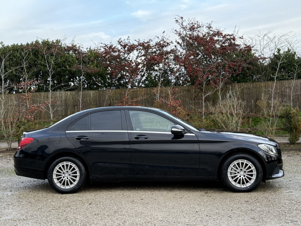 View MERCEDES-BENZ C CLASS 2.1 C250 BlueTEC SE