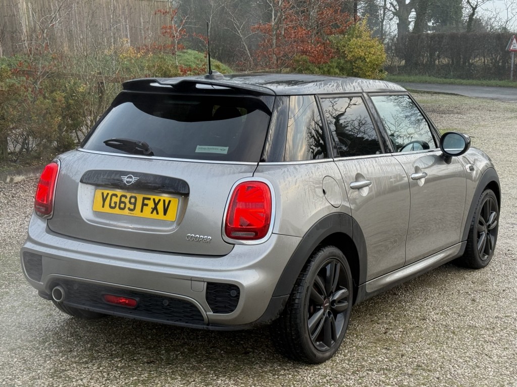 View MINI HATCH 1.5 5-Door Hatch Cooper Sport