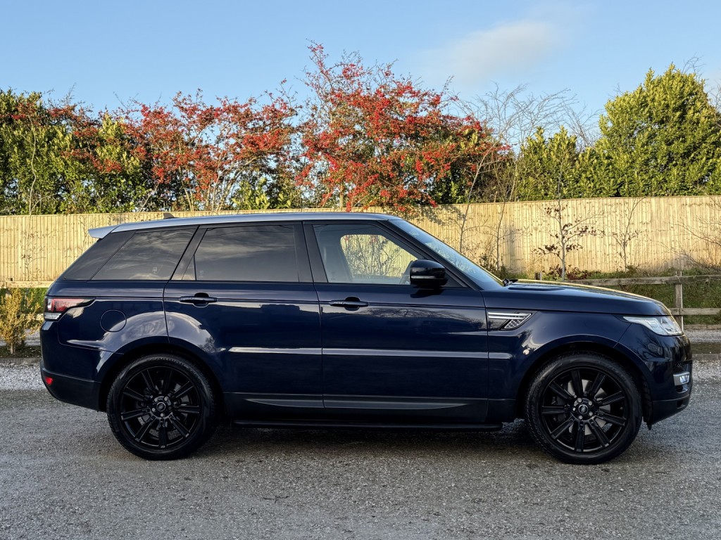 View LAND ROVER RANGE ROVER SPORT 3.0 SD V6 HSE
