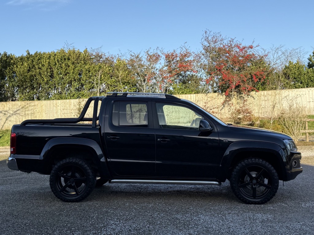 View VOLKSWAGEN AMAROK 2.0 BiTDI BlueMotion Tech Highline