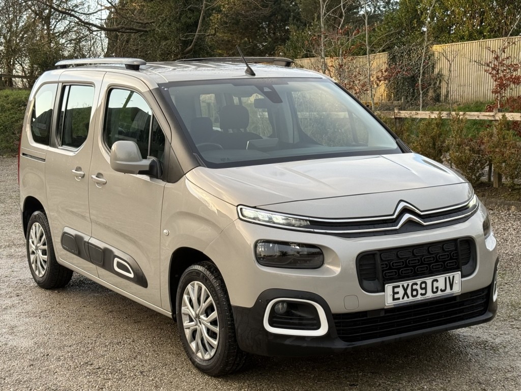 View CITROEN BERLINGO 1.5 BlueHDi Flair