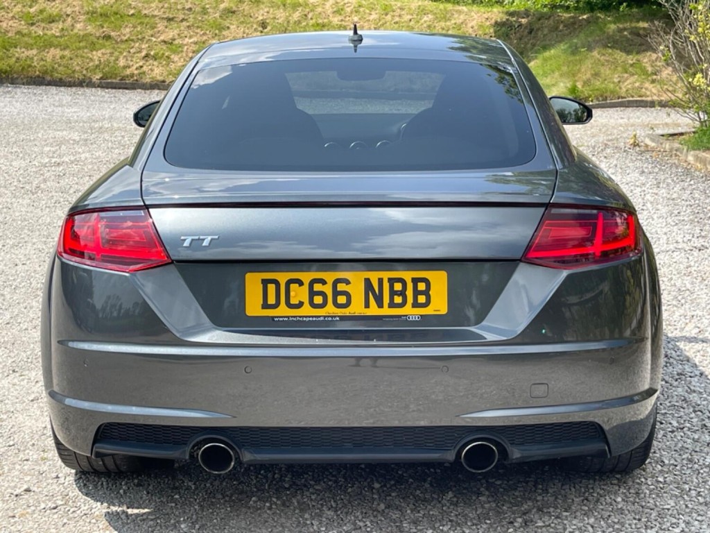 AUDI TT