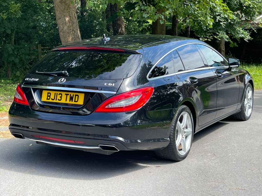 View MERCEDES-BENZ CLS 2.1 CLS250 CDI BlueEfficiency AMG Sport