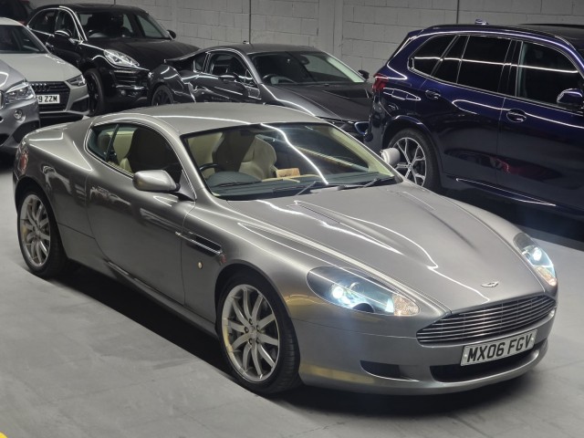 ASTON MARTIN DB9